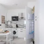 別荘 Casa Liri -centrale, Moderna, 5min Spiaggia, Ariston-