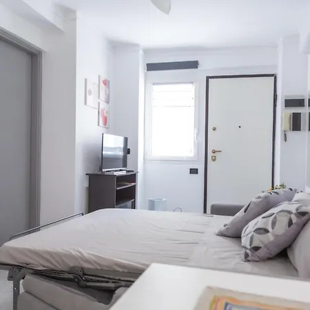 Casa Liri -centrale, Moderna, 5min Spiaggia, Ariston- *