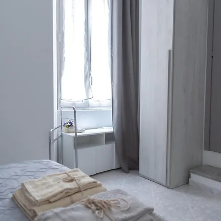 Casa Liri -centrale, Moderna, 5min Spiaggia, Ariston- * San Remo