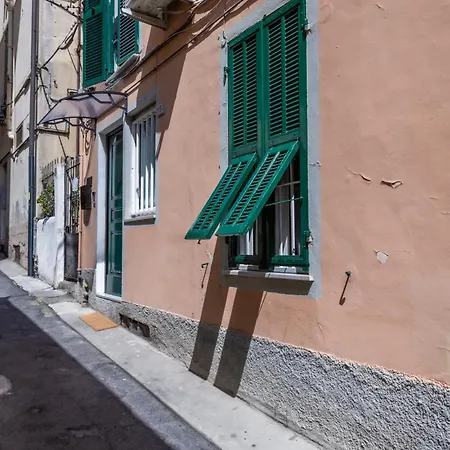 Casa Liri -centrale, Moderna, 5min Spiaggia, Ariston- *