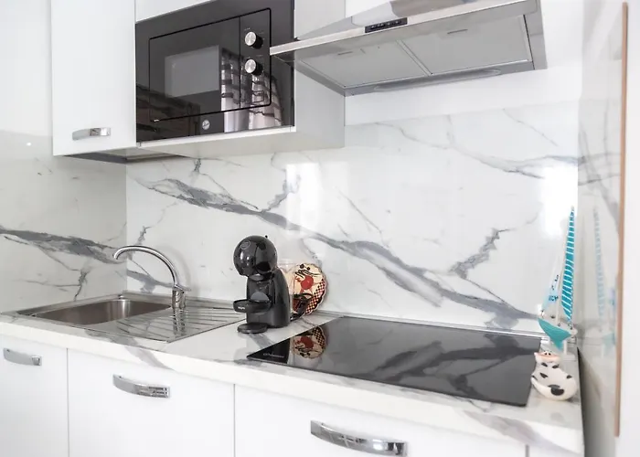 Casa Liri -centrale, Moderna, 5min Spiaggia, Ariston- Semesterbostad Sanremo