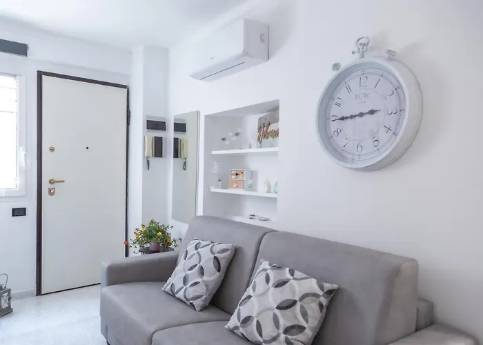 Semesterbostad Casa Liri -centrale, Moderna, 5min Spiaggia, Ariston- *