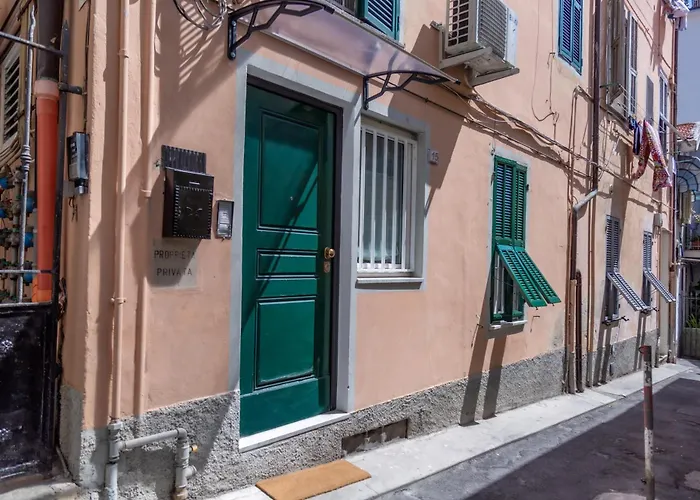 Semesterbostad Casa Liri -centrale, Moderna, 5min Spiaggia, Ariston- Sanremo