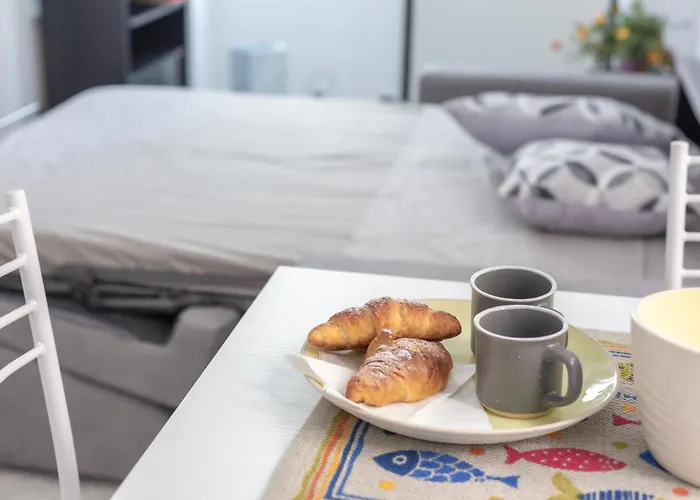 Semesterbostad Casa Liri -centrale, Moderna, 5min Spiaggia, Ariston-