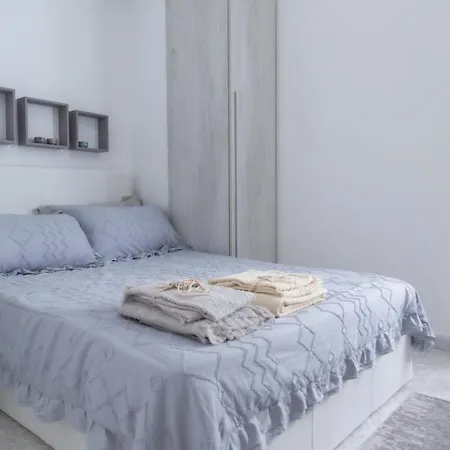 Casa Liri -centrale, Moderna, 5min Spiaggia, Ariston- Sanremo