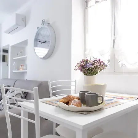 別荘 Casa Liri -centrale, Moderna, 5min Spiaggia, Ariston-