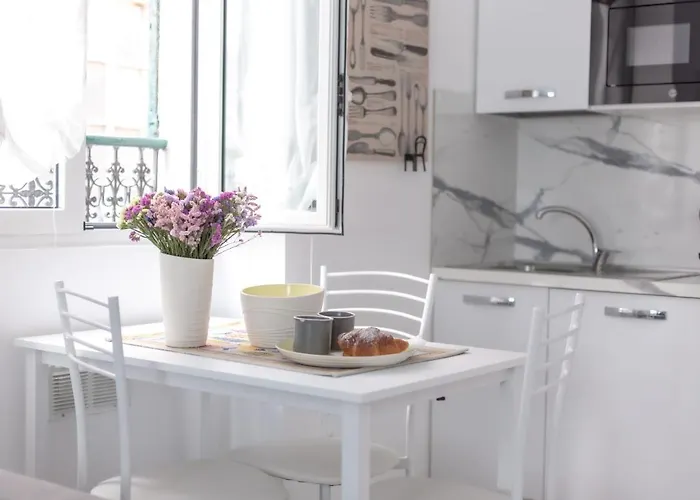 Hébergement de vacances Casa Liri -centrale, Moderna, 5min Spiaggia, Ariston- San Remo