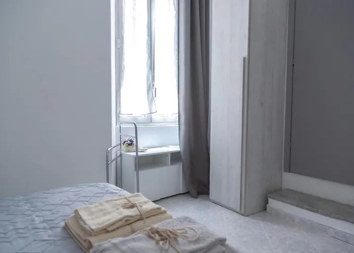 Casa Liri -centrale, Moderna, 5min Spiaggia, Ariston- * San Remo